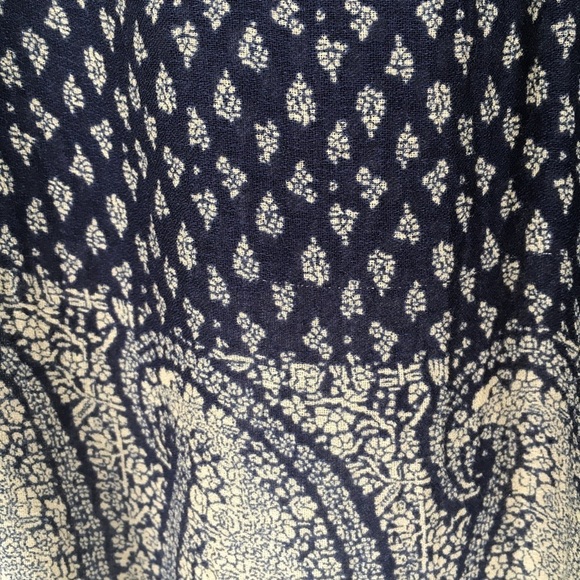 Lucky Brand Navy & Ivory Geometric Print Tie Sleeve Bohemian Blouse - Sz XS - Picture 12 of 16
